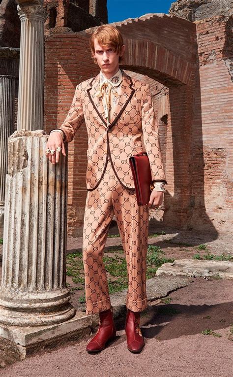 gucci abito beige con strisce uomo|Abiti GUCCI Uomo .